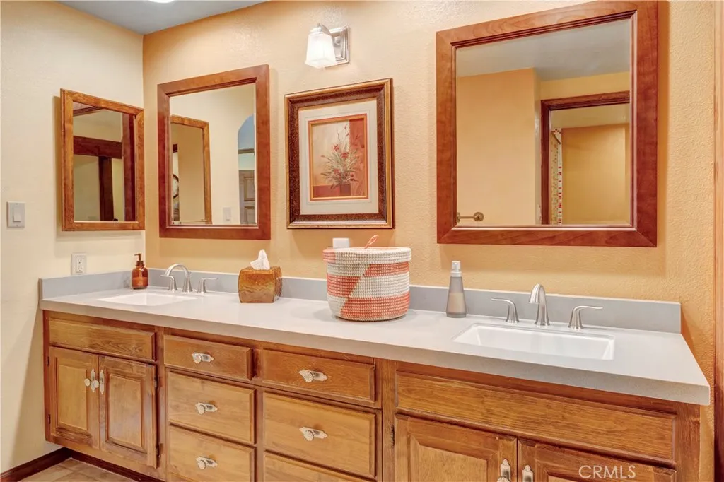 6272 Riviera Circle, Long Beach, California 90815 home-pic-26